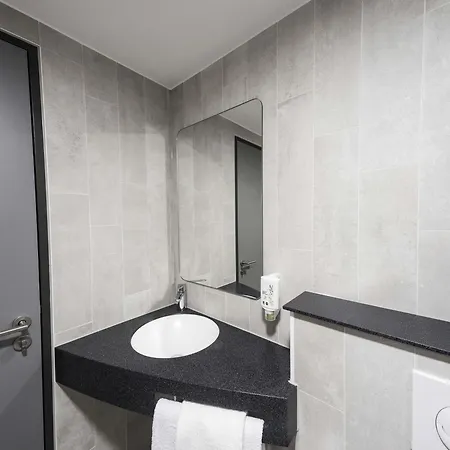 City-west Hotel 3*