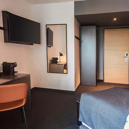 Hotel City-west 3*